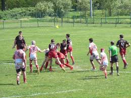 Book 50 tables to be eligible for a £500 selfridges gift voucher to spend on a designer handbag of your choice, as well as a coq d'argent voucher of £100. Teuliere A Champions Du Comite Cote D Argent Stade Langonnais Rugby