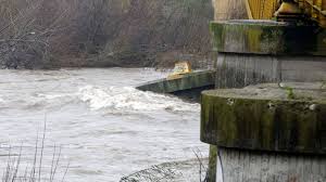 Suspensión temporal o definitiva del suministro de agua potable efectuada por el prestador, en virtud de las causales previstas en la ley n° 1.614/2000 y la reglamentación emergente. Declaran Alerta Roja Para Las Comunas De Vilcun Temuco Y Padre Las Casas Por Amenaza De Desborde Del Rio Cautin Emol Com