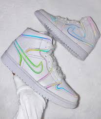 The air jordan 1 mid collection is growing! Rebecca Hyldahl On Instagram Wmns Air Jordan 1 Mid Iridescent Reflective Love The Mids Jumpm Nike Schuhe Schwarz Jordans Schuhe Damen Coole Nike Schuhe