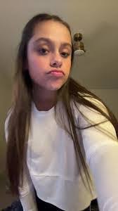 Melissa Redick's Instagram, Twitter & Facebook