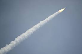 Falling chinese rocket to crash to earth on saturday as us calls for 'responsible space behaviours'. China Conducts First Sea Based Space Rocket Launch The Peninsula Qatar