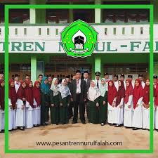 Pesantren walisongo adalah pesantren yang berada di kota pontianak jalan ampera kota baru pontianak kalimantan barat. Pondok Pesantren Nurul Falah Bogor Pesantren Nurul Falah