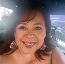 Are there evening shows at the resort?