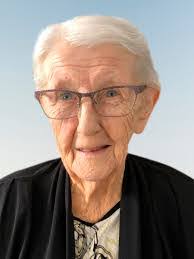 Lorraine Adam's Instagram, Twitter & Facebook