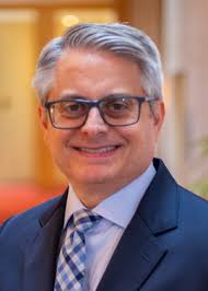 Leader in Arts and Entertainment: Kevin Giglinto (Romania)