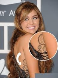 When the camellia blooms star gong hyo jin is one of the few korean actresses who flaunts her tattoos. 20 Famous Female Celebrity Tattoos And Meanings
