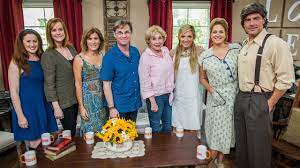 Richard thomas, ralph waite, michael learned, ellen corby, will geer, judy norton, jon walmsley, mary beth mcdonough. A Walk Down Memory Lane With The Cast Of The Waltons Youtube