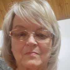 Mary Hostetler's Instagram, Twitter & Facebook