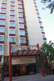 Acest hotel se afla la numai 100 de metri de plaja cu nisip din nordul statiunii eforie nord si ofera camere cu aer conditionat, baie privata si vedere la mare. Hotel Delfinul Complex Steaua De Mare Eforie Nord