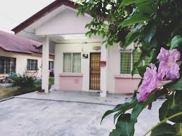 Pikirkan pilihan untuk sewa rumah. Homestay Sabak Bernam Murah Holiday Home Sabak Bernam