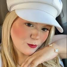 Marc Castaneda's Instagram, Twitter & Facebook