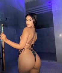 Minnaaaxo Nude with Kodiyakredd - VoyeurFlash.com