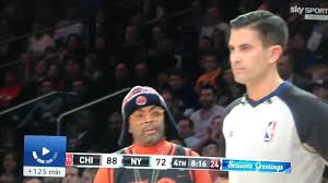 Spike lee was born shelton jackson lee on march 20, 1957, in atlanta, georgia. Spike Lee Vs Nba Referee Bulls Knicks Youtube