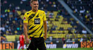 Thorgan hazard (zulte waregem) yılın teknik direktörü: Borussia Dortmund