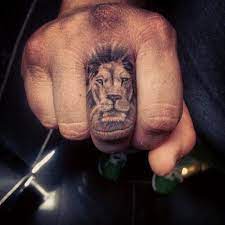 Fingers Posts Barbells Tattoos Gauges Lion Finger Tattoos Dovme Fikirleri Dovme
