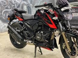 I review the all new tvs apache rtr 160 2015 true blue racer variant. What Is The Best Color In An Apache 200 4v I Am Confused With Matte Gray White And Matte Black Which One In These Three Colors Is Best Quora