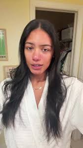 Marisa Roberts's Instagram, Twitter & Facebook