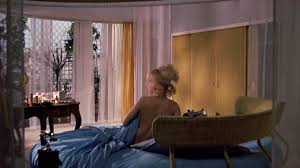 Goldie Hawn - Naked - Theres a Girl in My Soup (1970).mp4 - ELKTube.com -  Celeb videos, Leaks & Sex-Tapes