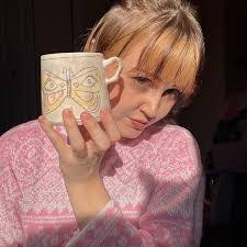 Kirsti Smith's Instagram, Twitter & Facebook