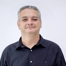 Emerson Miranda updated his profile picture.