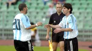 Ingresá en la sección de lionel messi. Sivan John On Twitter Otd 16 Years Ago Lionel Messi Made His Debut For Argentina In A Friendly International Against Hungary It Wasn T A Memorable One As He Was Sent Off After