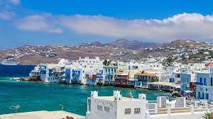 The rochari hotel opened in 1976 and it was established by our parents as one of the most prominent addresses on mykonos town.since then we have continued their tradition of welcoming you as a friend rather than a guest. Mykonos 18 5 Eyrw Gia Enan Kafe Mia Sokolata Ki Ena Mpoykali Nero Deite Thn Apodei3h