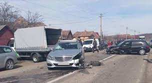 1.2 kw/m2 temperatura minimă la sol: Foto DouÄƒ Persoane RÄƒnite In Accident Pe Dn16 Cluj Reghin Trei Masini Au Fost Avariate Romania24 Ro