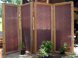 Here's how you can add privacy to your chain link fence. How To Build A Privacy Screen For An Outdoor Hot Tub How Tos Diy