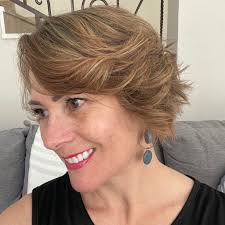 🚨Spotted in the wild: a full-sized Boeing 737... inside @FourwaysMallSA  !✈️ One of Joburg's quirkiest photo ops, this massive aircraft is a  jaw-dropper sitting smack in the middle of the mall. Whether