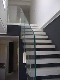 Ringhiera Scala Con Panelli In Vetro E Piantoni In Acciaio Inox Steel Factory Snc Arredamento Casa Ringhiera Scale