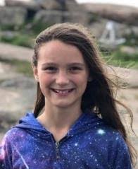 Amanda Ellinger's Instagram, Twitter & Facebook