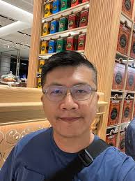 資深的學長姐常戲稱我現在在當網紅😄 但這其實不是我真正在做的事就像最新一集大人學podcast的副標「