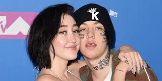 The 2017 mtv video music awards were a family affair for miley. Noah Cyrus Was Spotted Out With Lil Xan Sparking Rumors That They Re Back Together
