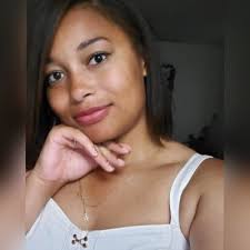 Krystal Glover (@krysmamamia)