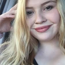 Toni Castle's Instagram, Twitter & Facebook