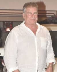 Shashi kapoor was cremated with state honours on tuesday. Karan Kapoor Biography Age Height Wife Net Worth Family
