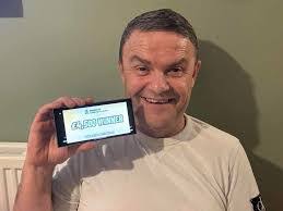 Mark Strahan's Instagram, Twitter & Facebook