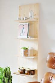 20 Astuces Pour Decorer Ses Murs Sans Percer Etageres En Bois Diy Bricolage Bois Etageres Bricolage