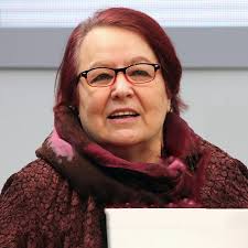 Und über "Bewegte Zeiten" sprach Martin Haidinger mit Danielle Spera.  @buchwien, #buchwien