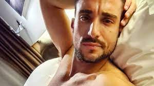 Έφυγα από μία ιστορική ομάδα με βαριά φανέλα, όπου καταφέραμε το απροσδόκητο. O Sakhs Katsoylhs Mphke Sto Survivor Gia Na Ginei Diashmos H Marialena Roymeliwth Einai To Pioni Toy Zappit