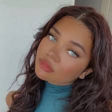 Radiah Williams's Instagram, Twitter & Facebook