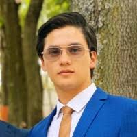 30+ perfiles de «Dante Guzman»