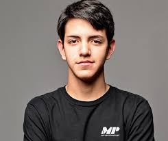 Gil Molina's Instagram, Twitter & Facebook