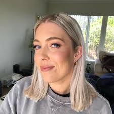 Cara Hastings's Instagram, Twitter & Facebook