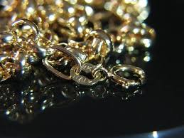 If the engraving says 24k, that indicates that it is pure gold. How To Spot A Fake Gold Chain