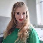 Melanie Simonsen's Instagram, Twitter & Facebook