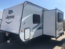Jayco jay feather travel trailer 27bhb highlights:double size bunksdual entrybench seatoutdoor kitchendexter axlesgoodyear tiresyour it has a huge rear kitchen floorplan, two slide outs, and tons of great features and options. 2017 Jayco Jay Feather 23 Rbm Rv Nation