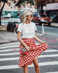 Black And White Gingham Skirt Outfit Gingham Style Ideas To Wear This Spring Gingham Fashion Fashion Style
