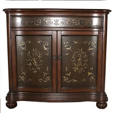 Pulaski furniture dorset demilune accent chest this pulaski furniture accent chest constitutes an amazing piece of furniture. Lot Art Pulaski Furniture Accent Chest