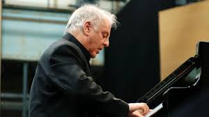 He is known for his work on внутри льюина дэвиса (2013). Concert Daniel Barenboim Plays And Conducts Beethoven S Piano Concerto No 1 Medici Tv